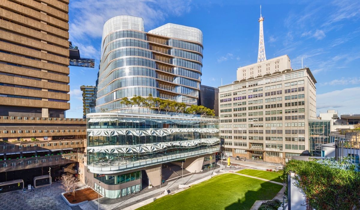 A modern depiction of the University of Technology Sydney's campus, highlighting the distinctive Dr Chau Chak Wing Building designed by architect Frank Gehry.