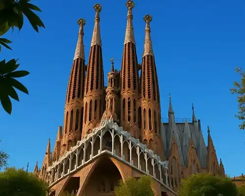 Iconic Barcelona landmark representing global transfers to send money to Spain.