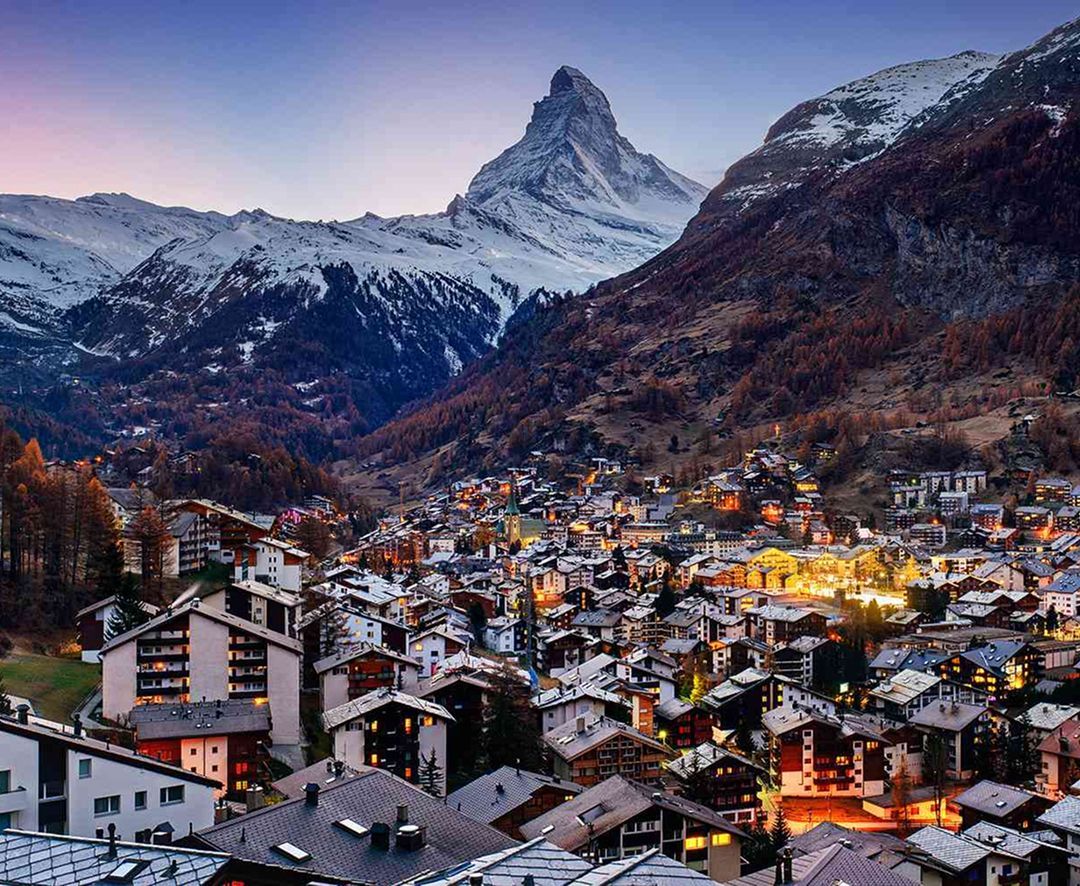 Scenic view of Zermatt and the Matterhorn symbolizing international money transfers to Switzerland